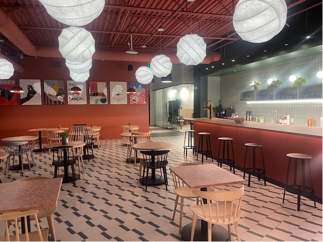 Office furniture in Gilbert AZ and Breakroom Cafe Furniture